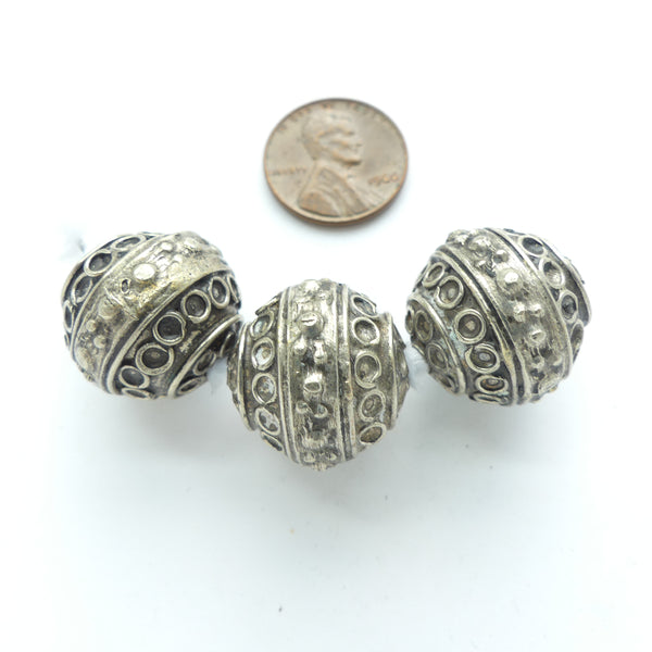 Moroccan Silver Round Beads with Wirework & Granulation, 20mm Diameter, Sold as Set of 3
