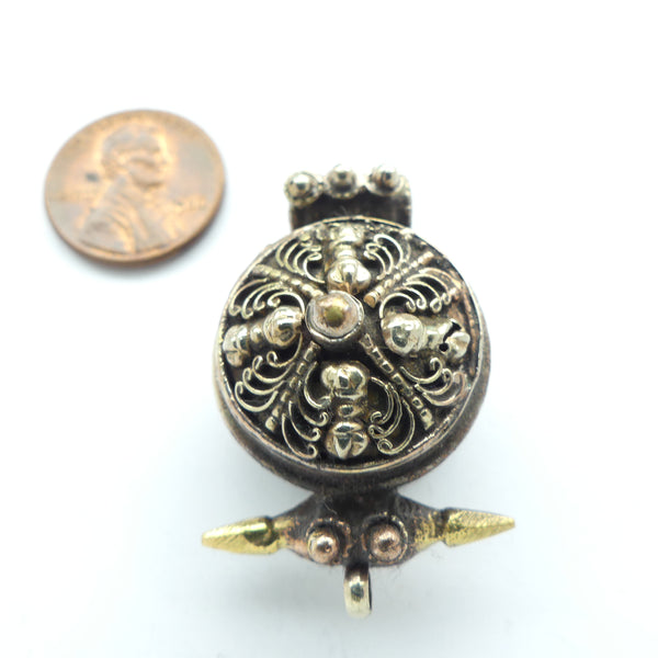 Himalayan, Gau Box, Small Vintage Silver with Fine Detail, 23mm Diameter excluding loop