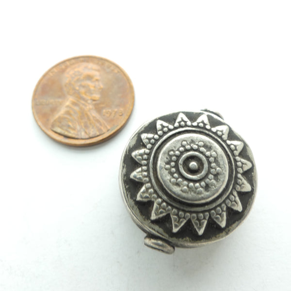 Indian Silver, Vintage Flat Round Beads, Sun Design, 21mm Diameter
