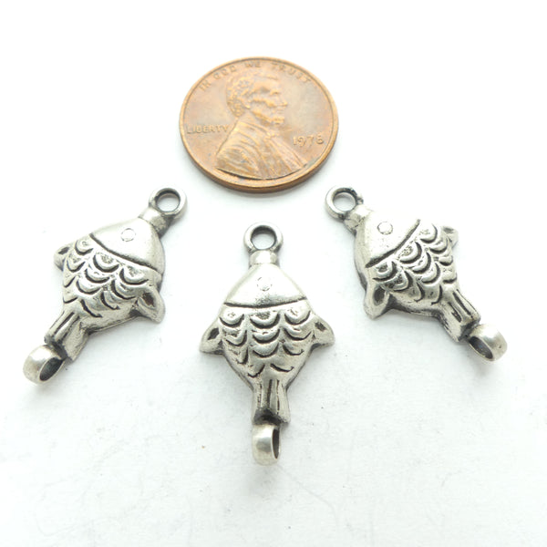 Indian Silver, Vintage Fish Links, 25mm Long Including Loops, Sold Individually