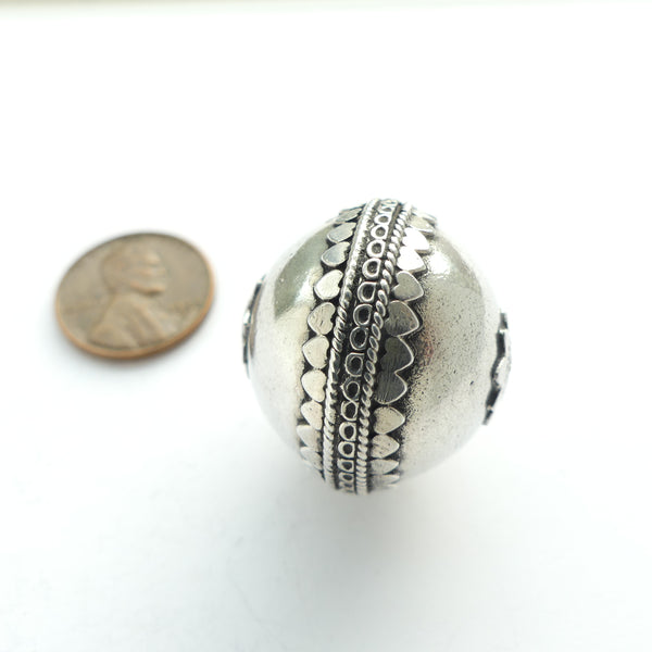 Indian Silver, Large Round Bead with Decorative Belt Around the Equator, 24x25mm