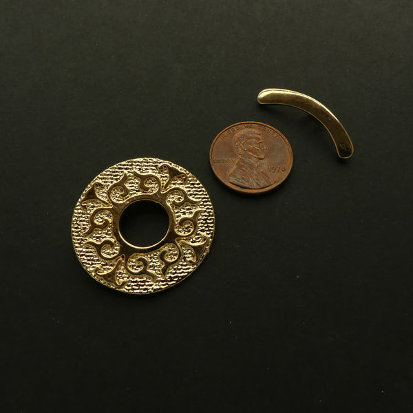 Clasp, Cast Gold-Tone, Toggle with New Growth Design, 35mm Diameter