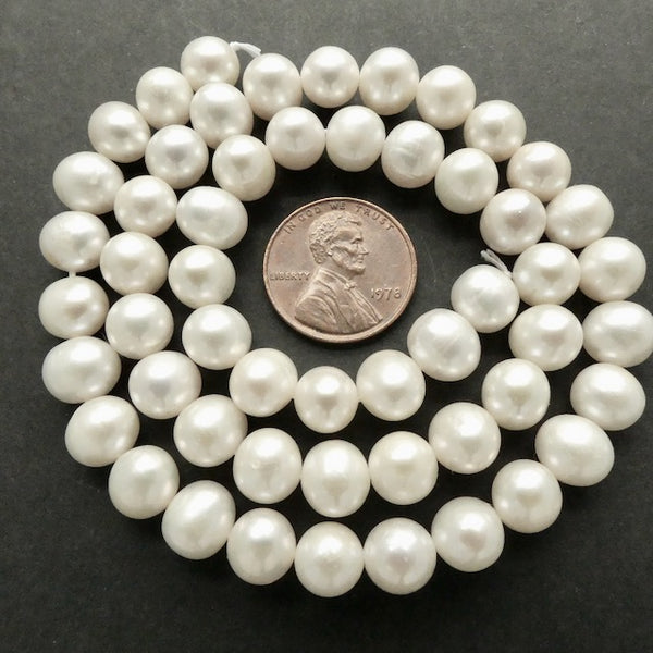 Pearls, White, Round 8mm on 16-inch Strand