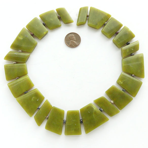 Olive Jade, Collars