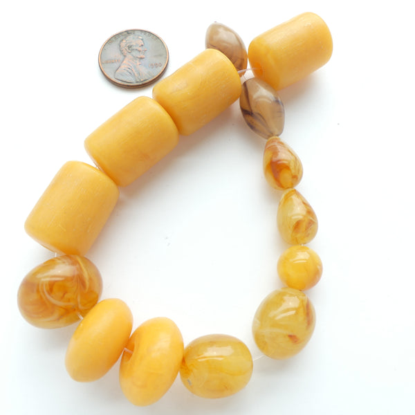 Resin, Mixed Lot of Amber Imitations in Various Colors, Shapes & Sizes, Set of 14 Beads