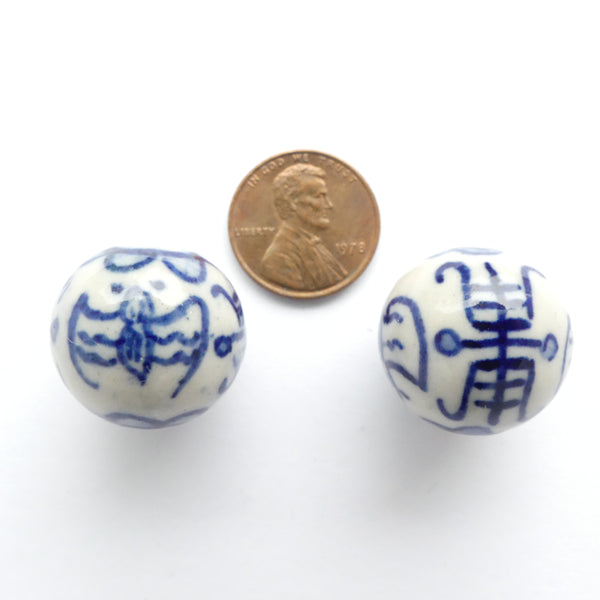 Blue & White Porcelain, Round 20mm, Auspicious Bats Design, Sold Individually